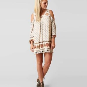 Coco & Jamieson Cold Shoulder Bohemian Cream Dress with Floral Accents large HH